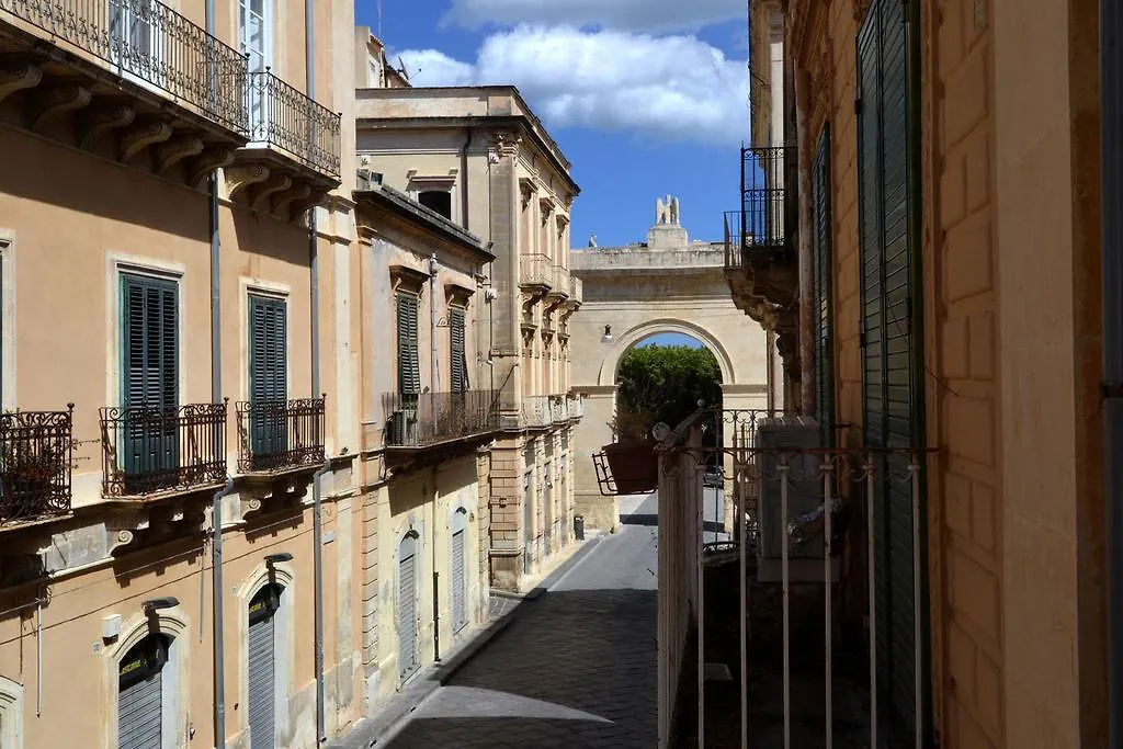 Hotel Porta Reale Noto 4*,  Italia