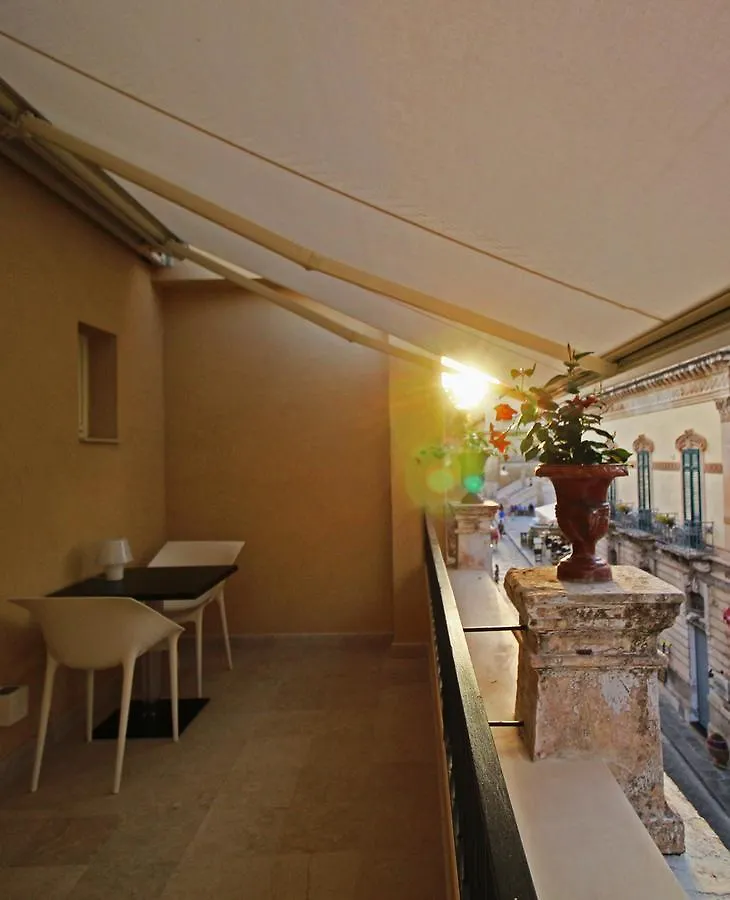 Hotel Porta Reale Noto 4*,