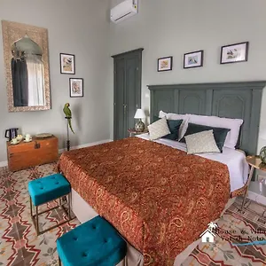 Donna Maddalena Bed & Breakfast